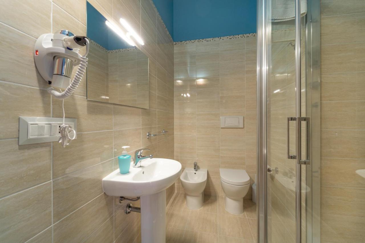 Boutique Rooms Carbonazzi 17 Cagliari Exterior foto